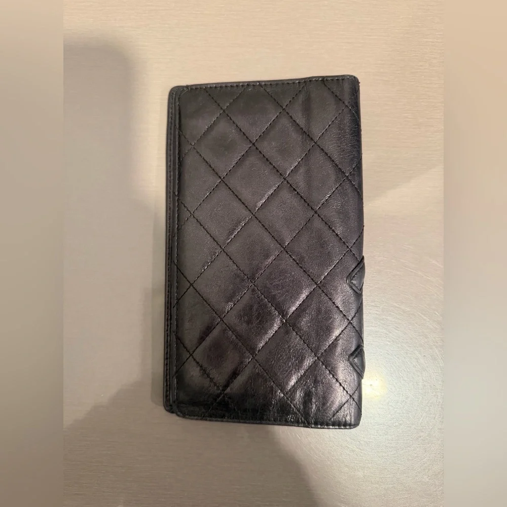 CHANEL Quilted Dark Leather wallet - Picture 3 of 11